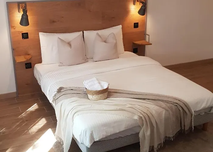 Independant Room In Vetheuil