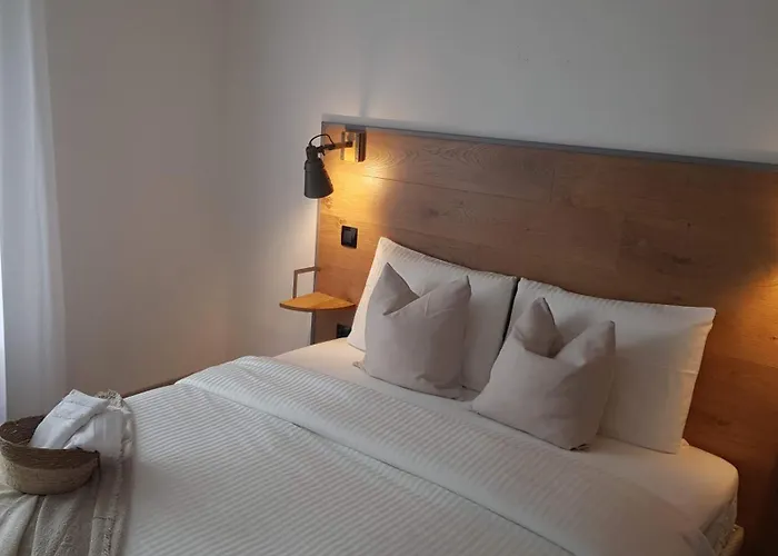 Independant Room In Vetheuil